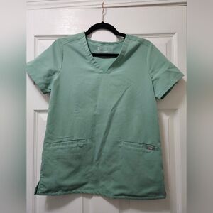 Figs Casma Three Pocket Scrub Top